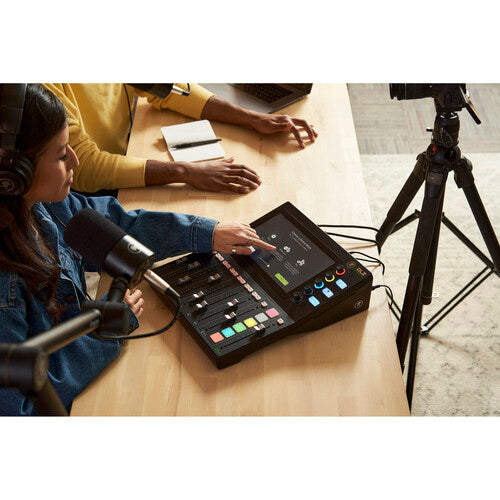 Mackie DLZ Creator Adaptive Digital Mixer with Mix Agent Technology